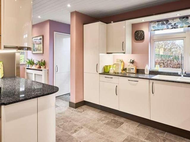 House for sale in Hertford, Colliers End