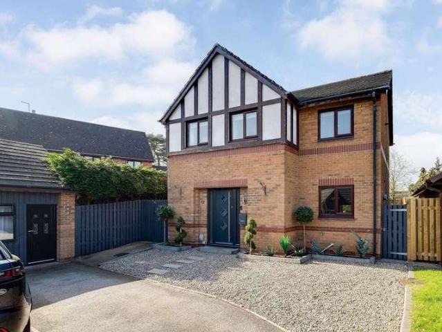 House for sale in Great Boughton, Cheshire