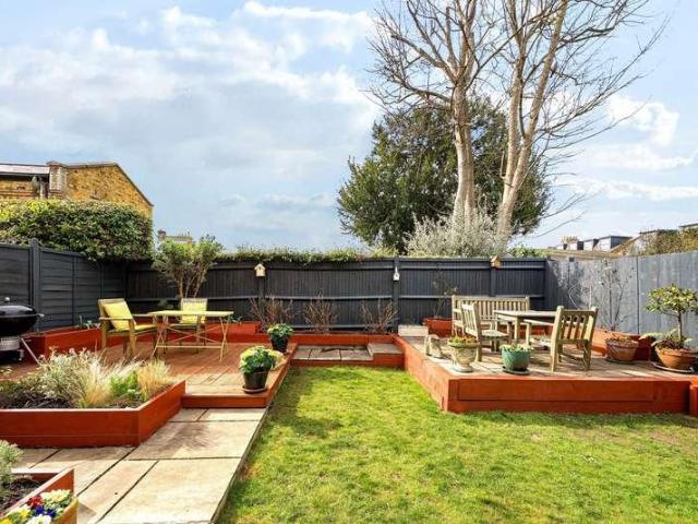 House for sale in Hampton Wick, Greater London