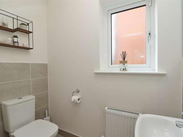 House for sale in Elstree and Borehamwood, Borehamwood