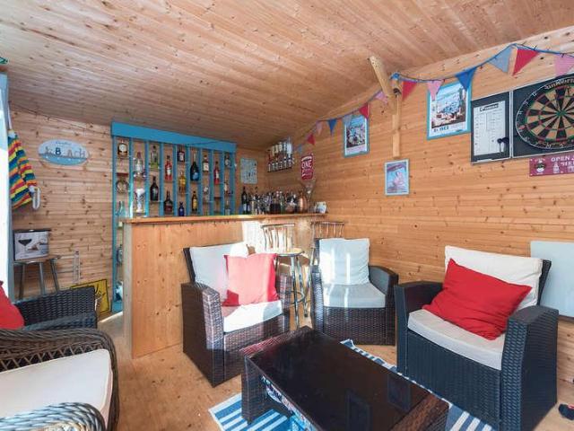 House for sale in Frogmore, Hart