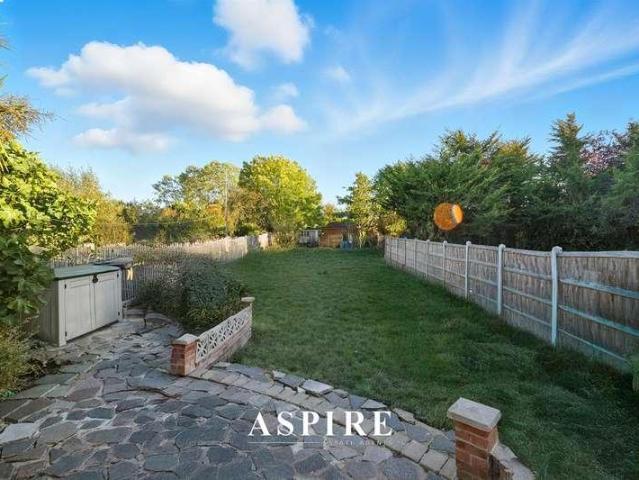 House for sale in South Benfleet, Essex