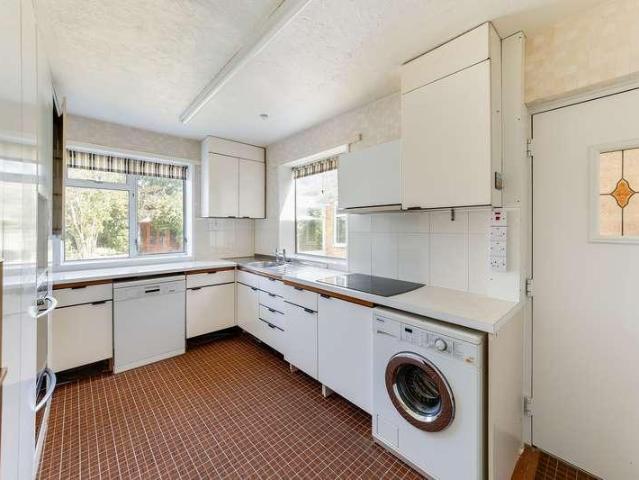 House for sale in Caldecott, Dromore