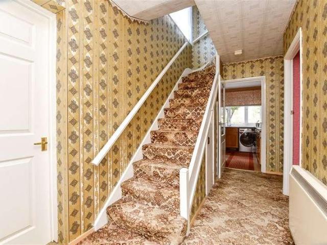 House for sale in Hillview, Surrey