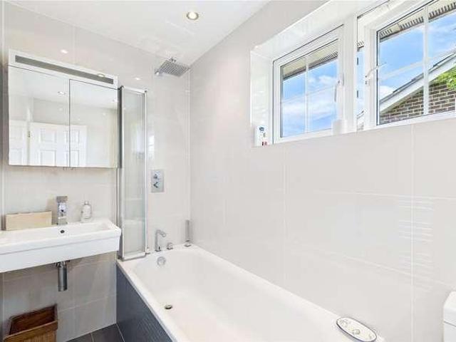 House for sale in Heol-las, Surrey