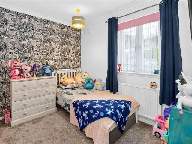 House for sale in River, Ash
