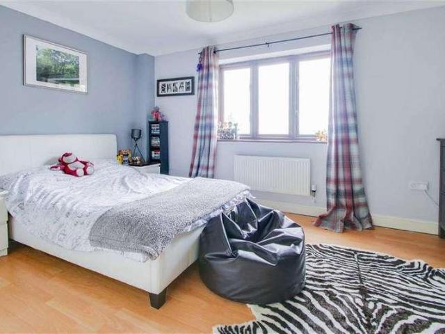 House for sale in Oakhill, Shenley Church End