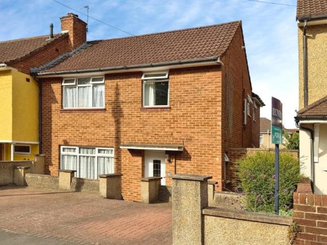 House for sale in Feckenham, City Of Bristol