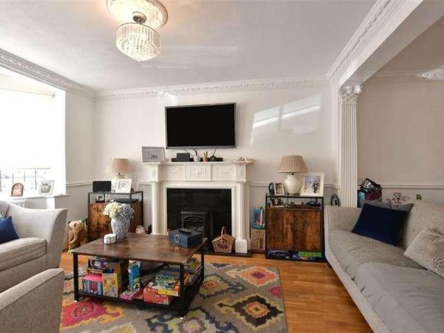 House for sale in Hornchurch, Greater London