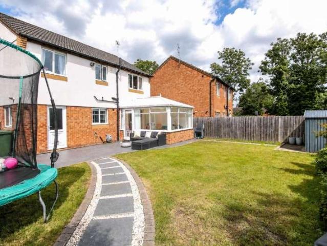 House for sale in Oxclose, Washington