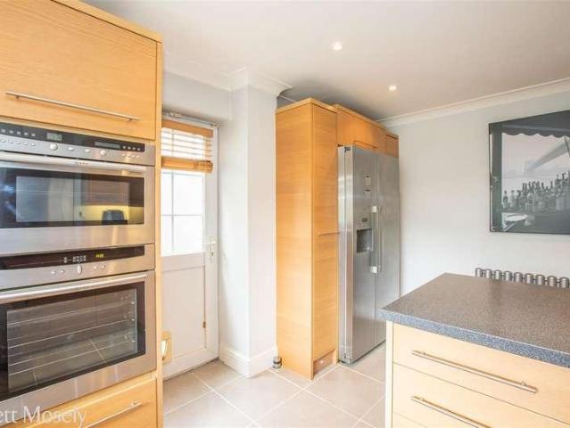 House for sale in The Butts, Kent