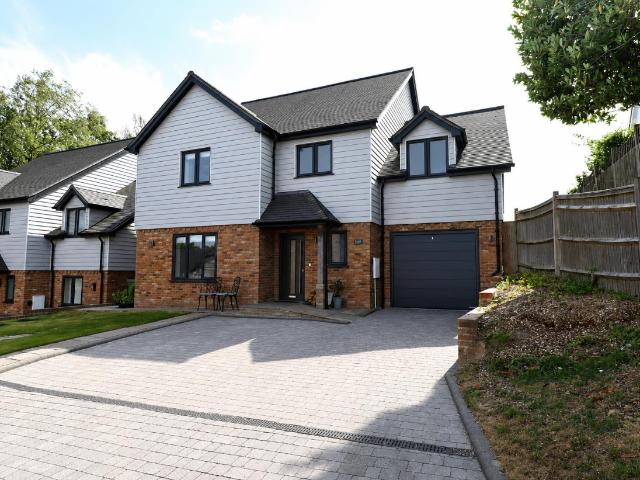 House for sale in Tilekiln, Guestling Green