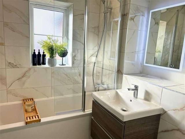 House for sale in Uckfield, Cross In Hand