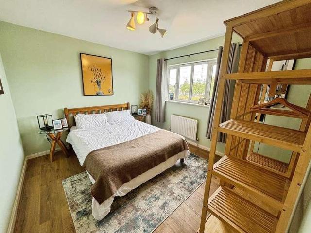 House for sale in Cardiff Bay, Falcon Lodge