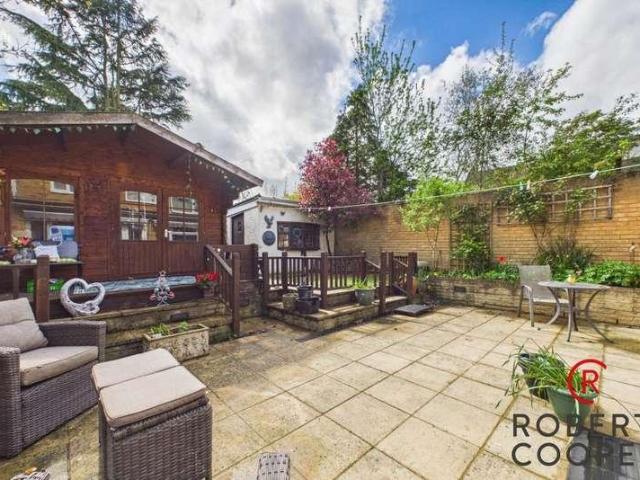 House for sale in Greater London