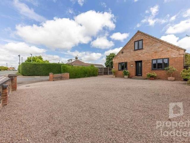 House for sale in The Maples, Broadland