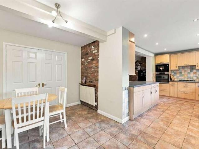 House for sale in Hurdsfield, Macclesfield