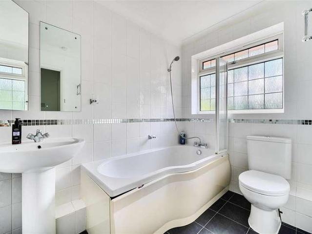 House for sale in Finchampstead