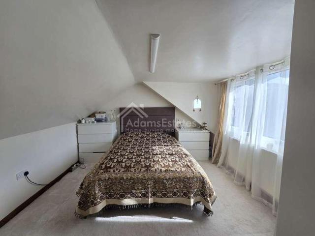 House for sale in Batley, West Yorkshire