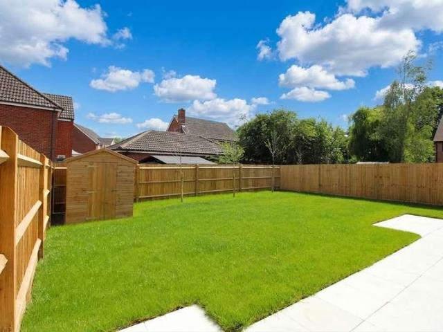 House for sale in Willesborough Lees, Bridgefield