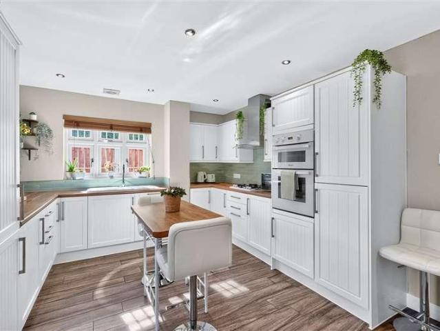 House for sale in Sunnymede, Basildon