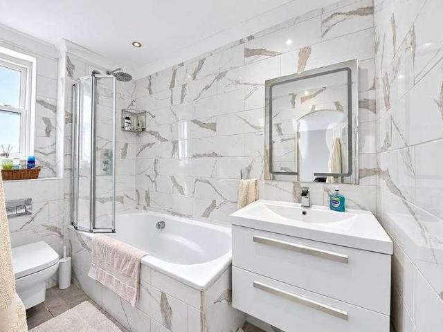 House for sale in Walham Green, Greater London