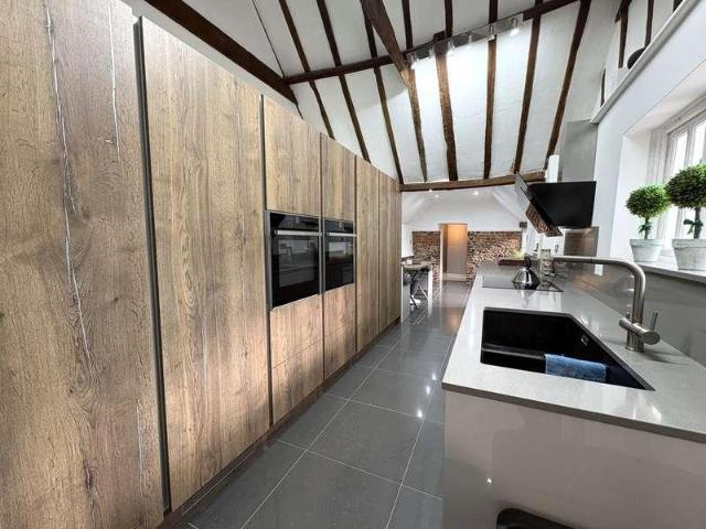 House for sale in Chipping Hill, Essex