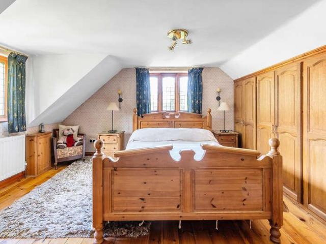 House for sale in London Borough of Croydon, Selsdon