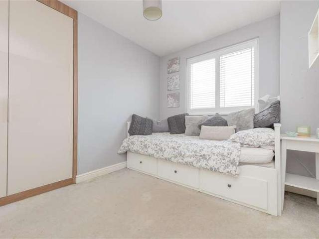 House for sale in Grove Park, Oad Street