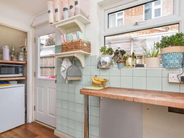 House for sale in North Shoebury, Alton Barnes