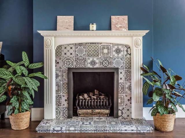 House for sale in Hillview, Surrey
