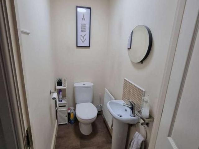House for sale in Hamilton, Old Wharf