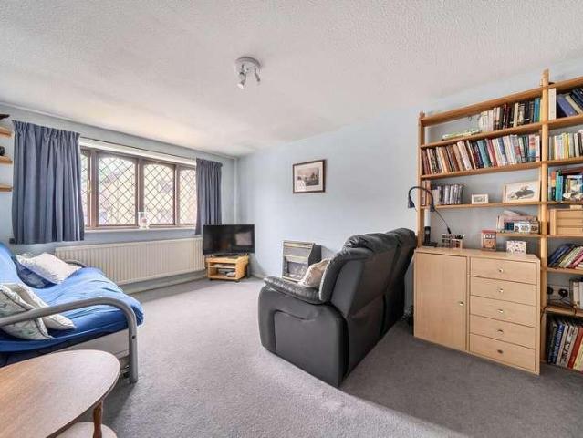 House for sale in Gloucester, Gloucestershire