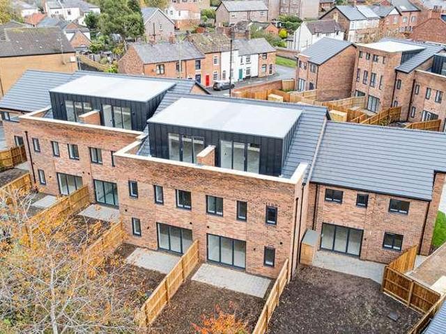 House for sale in Hurdsfield, Macclesfield