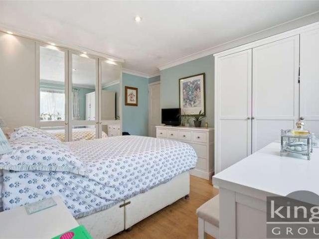 House for sale in Roydon, Epping