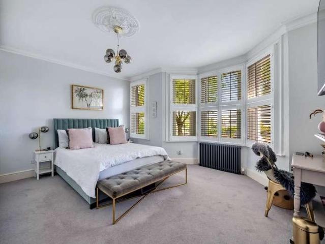 House for sale in London Borough of Ealing, Hanwell