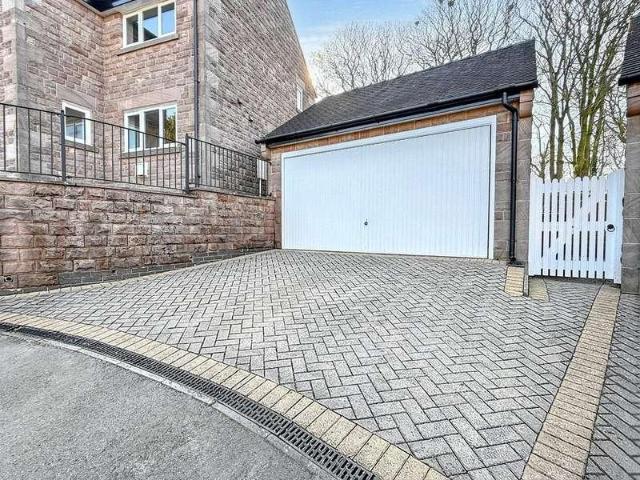 House for sale in Whiston, Kingsley Moor
