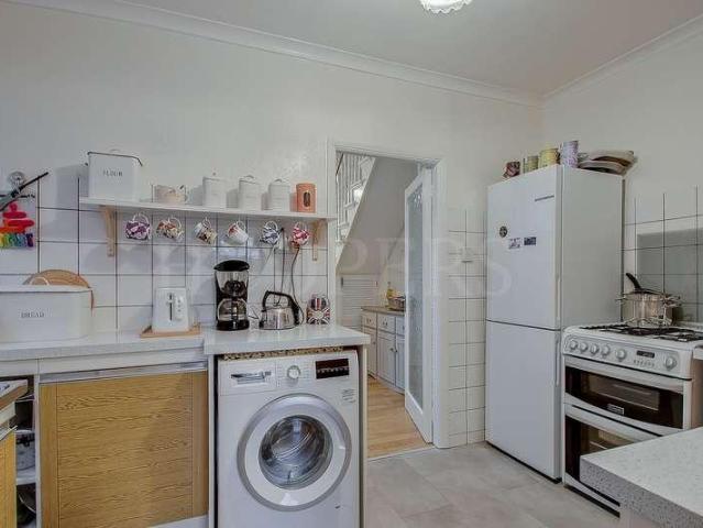 House for sale in Cricklewood, Greater London