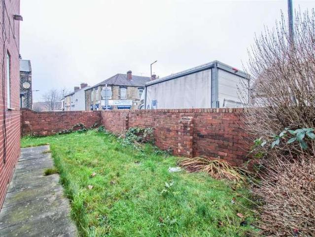House for sale in Shaw Lands, Pogmoor