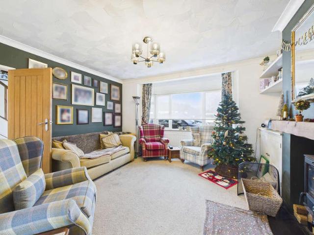 House for sale in Highwood, Horsham