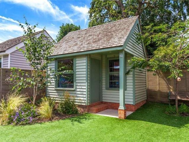 House for sale in Henley-on-Thames, Berrick Salome