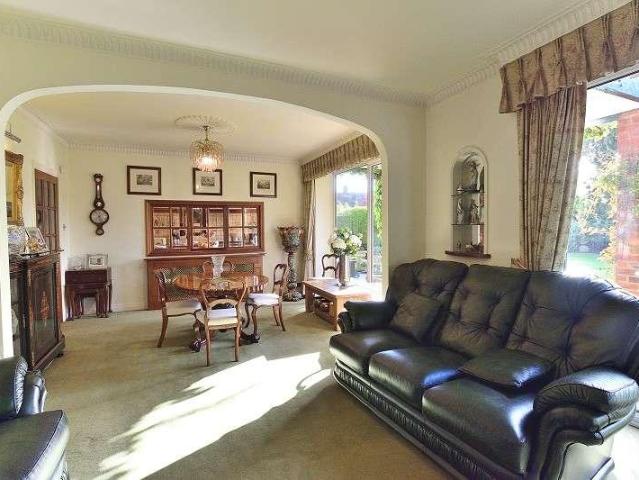 House for sale in Southgate, Greater London