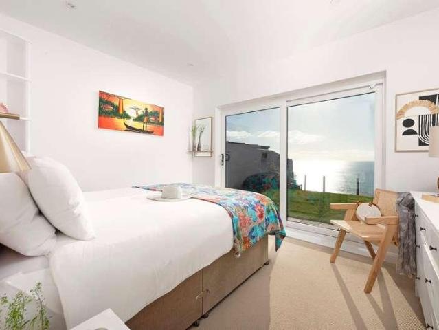 House for sale in Portwrinkle, Cornwall