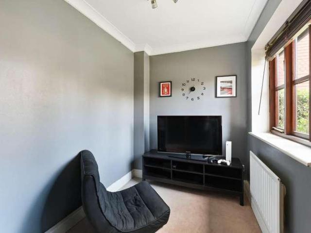 House for sale in Nork, Red Hill