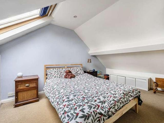 House for sale in Horsell, Woking
