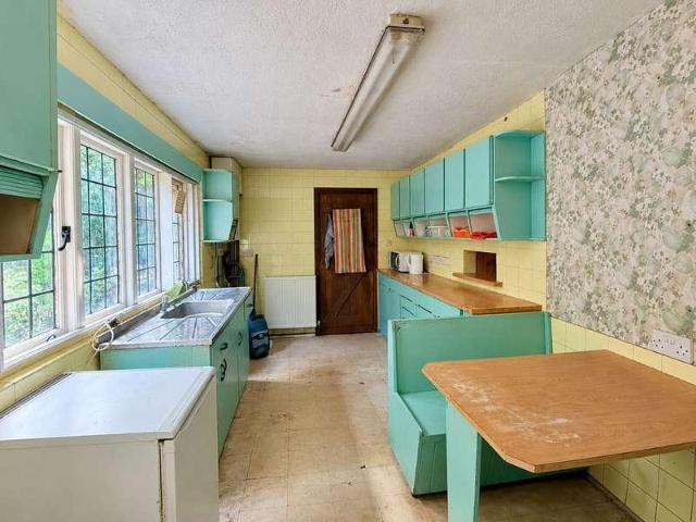 House for sale in London Borough of Croydon, Purley
