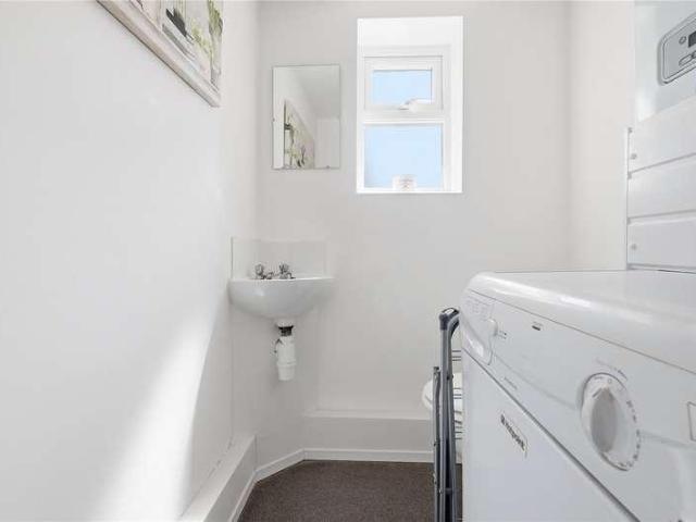 House for sale in Alton Barnes, Essex