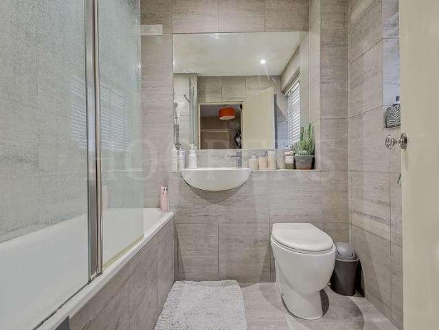House for sale in Kingsbury, Greater London