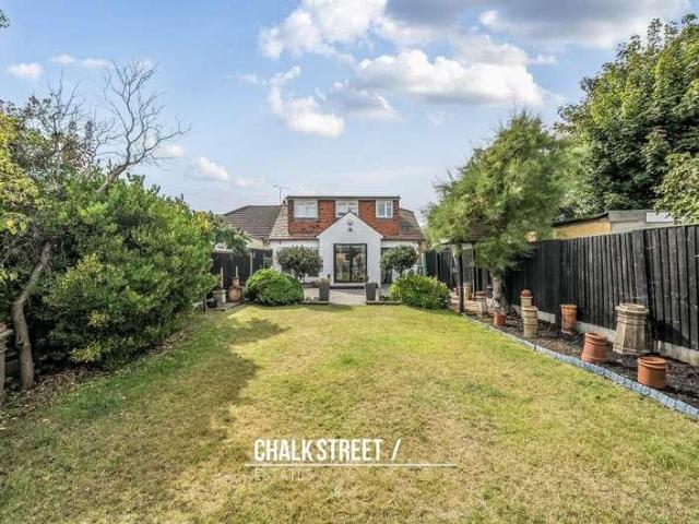 House for sale in Hornchurch, Greater London
