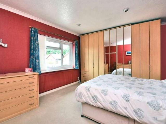 House for sale in Nork, Red Hill